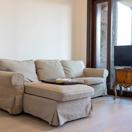 Santa Gilla Apartment